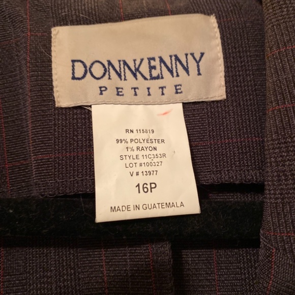 Donnkenny petite pin stripe blazer 16p - Picture 3 of 5
